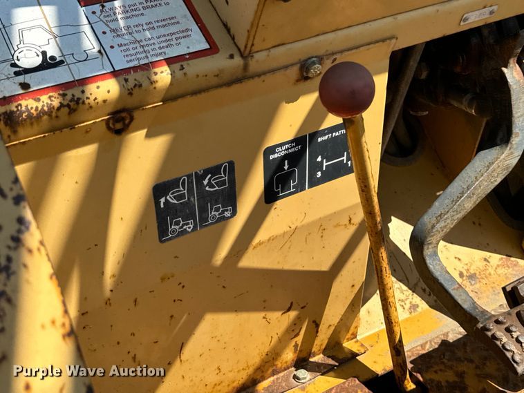 image for item EH4361 1996 John Deere 482C forklift