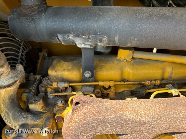 image for item EH4361 1996 John Deere 482C forklift