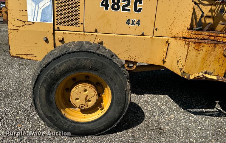 image for item EH4361 1996 John Deere 482C forklift