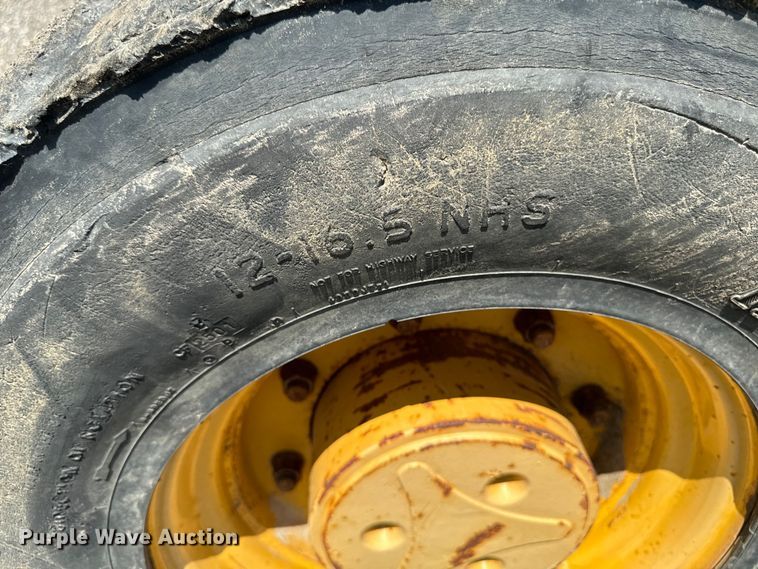 image for item EH4361 1996 John Deere 482C forklift