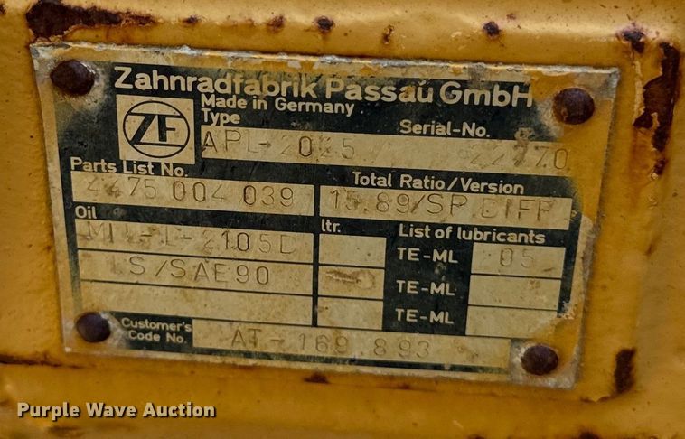 image for item EH4361 1996 John Deere 482C forklift