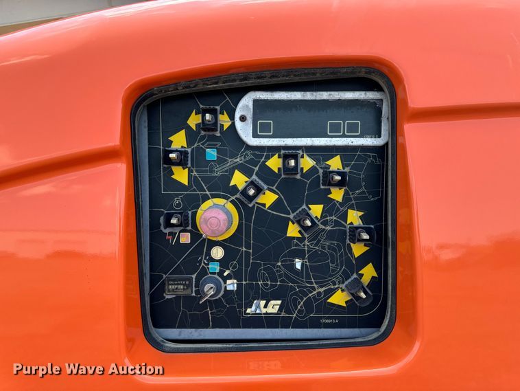 image for item EH4362 2007 JLG 600AJ boom lift