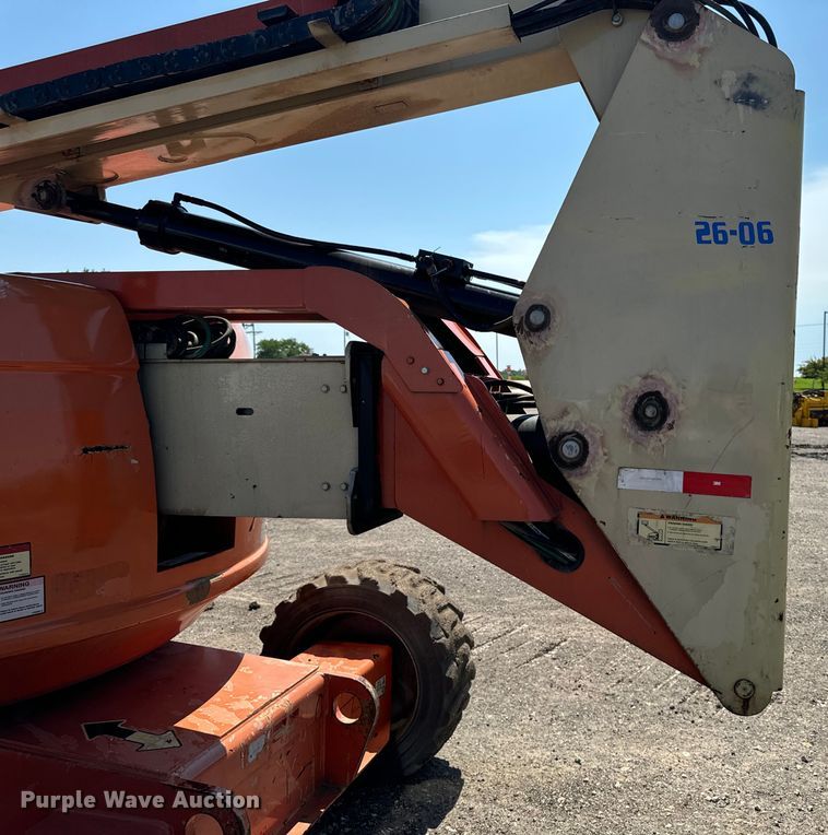 image for item EH4362 2007 JLG 600AJ boom lift