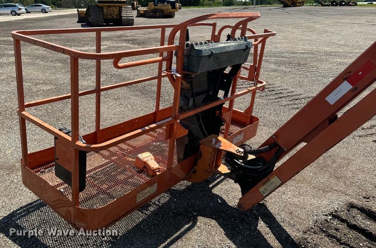 image for item EH4362 2007 JLG 600AJ boom lift