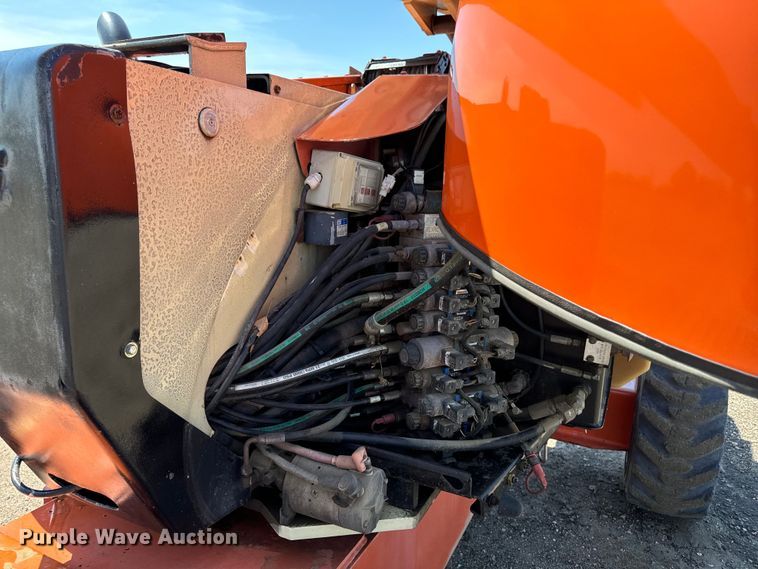 image for item EH4362 2007 JLG 600AJ boom lift