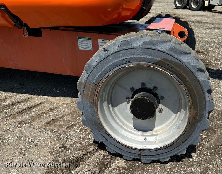 image for item EH4362 2007 JLG 600AJ boom lift