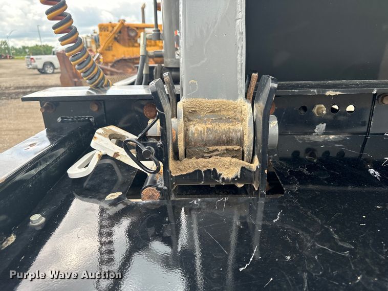 image for item EH4363 2022 Side Dump Industries DS39BAH1R2R11 side dump trailer