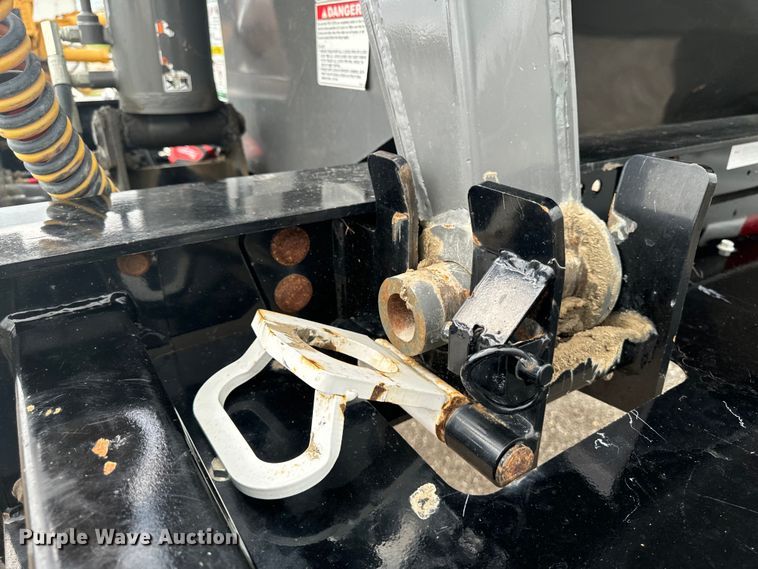 image for item EH4363 2022 Side Dump Industries DS39BAH1R2R11 side dump trailer