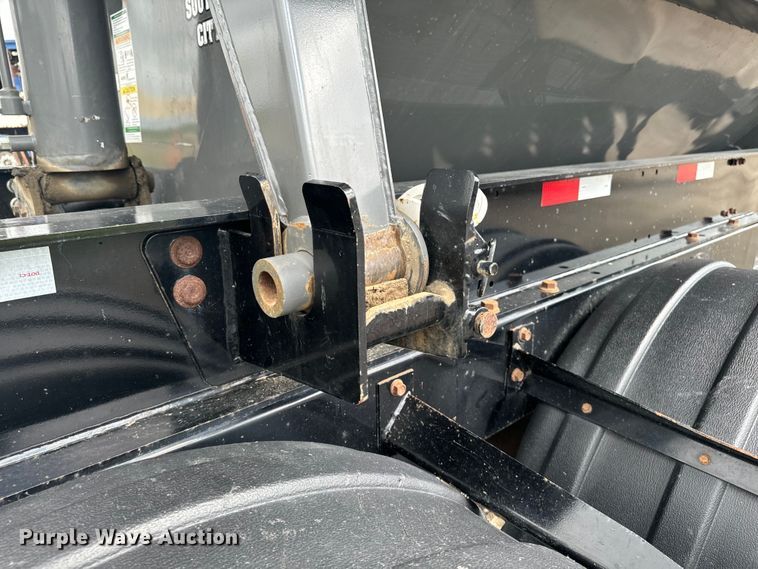 image for item EH4363 2022 Side Dump Industries DS39BAH1R2R11 side dump trailer