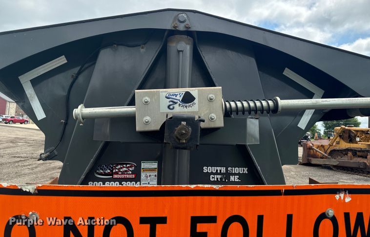 image for item EH4363 2022 Side Dump Industries DS39BAH1R2R11 side dump trailer