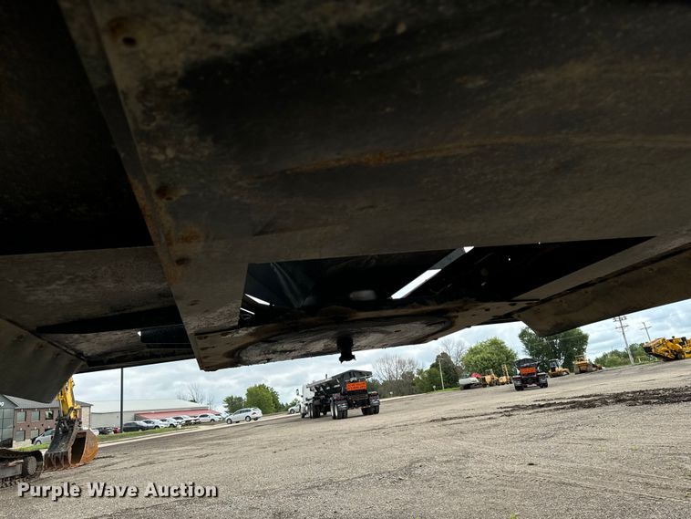 image for item EH4363 2022 Side Dump Industries DS39BAH1R2R11 side dump trailer