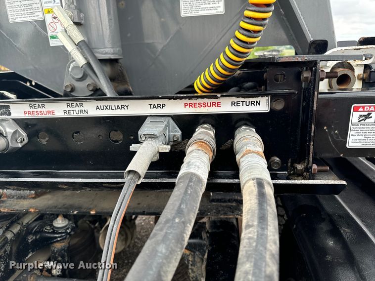 image for item EH4365 2022 Side Dump Industries DS39BAH1R2R11 side dump trailer