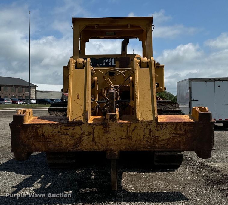 image for item EH4366 1973 Caterpillar D9G dozer