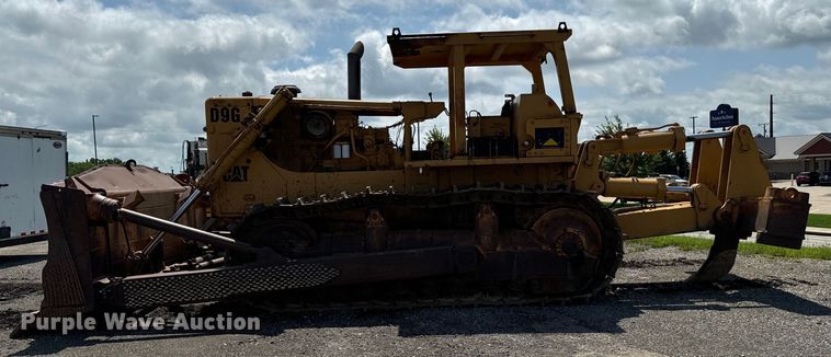image for item EH4366 1973 Caterpillar D9G dozer