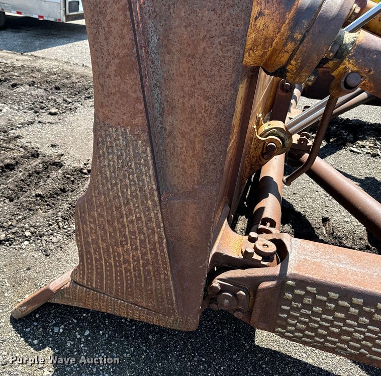 image for item EH4366 1973 Caterpillar D9G dozer