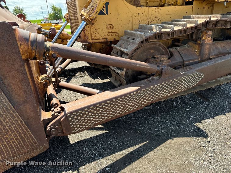 image for item EH4366 1973 Caterpillar D9G dozer