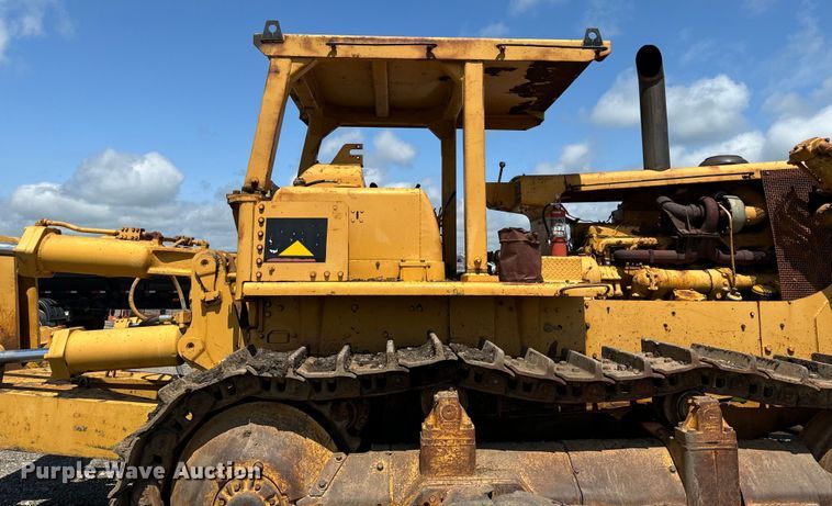 image for item EH4366 1973 Caterpillar D9G dozer