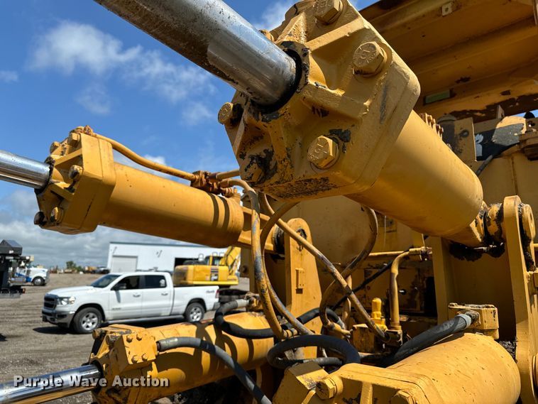 image for item EH4366 1973 Caterpillar D9G dozer