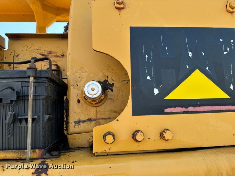 image for item EH4366 1973 Caterpillar D9G dozer