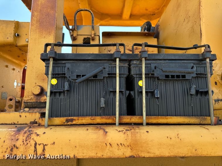 image for item EH4366 1973 Caterpillar D9G dozer