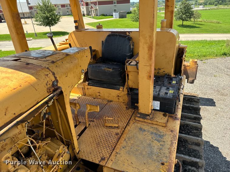 image for item EH4366 1973 Caterpillar D9G dozer