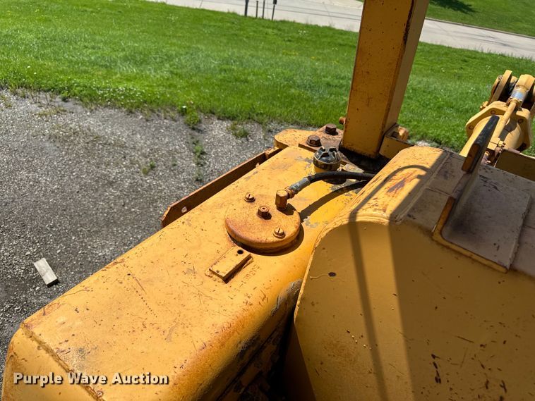 image for item EH4366 1973 Caterpillar D9G dozer