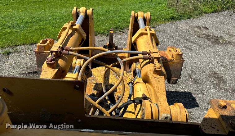 image for item EH4366 1973 Caterpillar D9G dozer