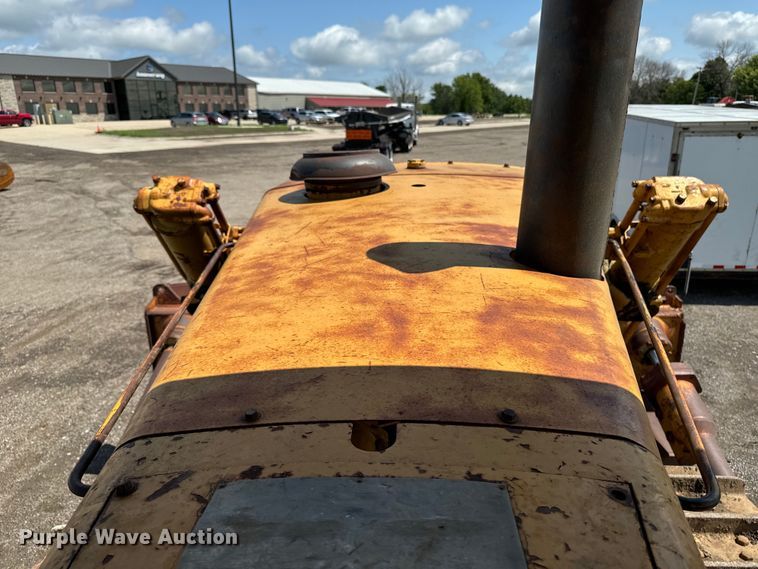 image for item EH4366 1973 Caterpillar D9G dozer