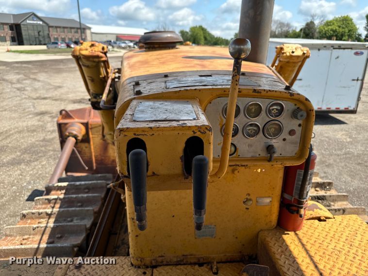 image for item EH4366 1973 Caterpillar D9G dozer