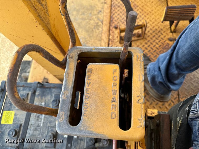 image for item EH4366 1973 Caterpillar D9G dozer