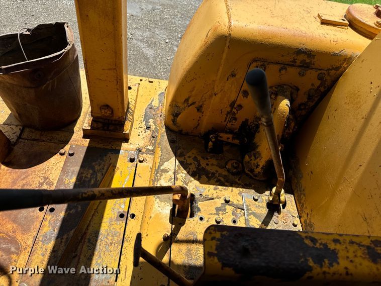 image for item EH4366 1973 Caterpillar D9G dozer