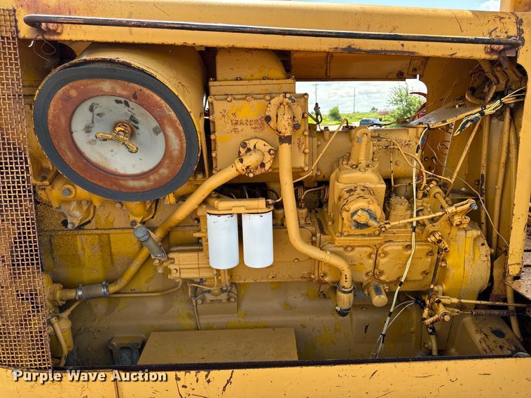 image for item EH4366 1973 Caterpillar D9G dozer
