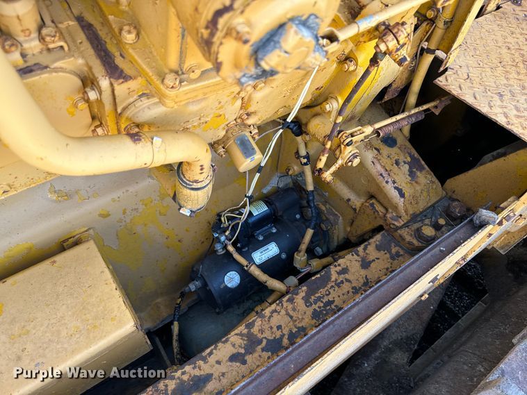 image for item EH4366 1973 Caterpillar D9G dozer