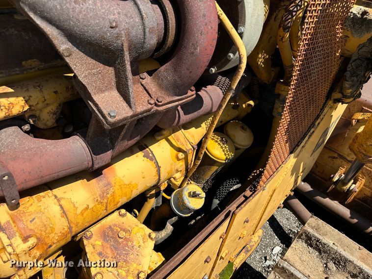 image for item EH4366 1973 Caterpillar D9G dozer