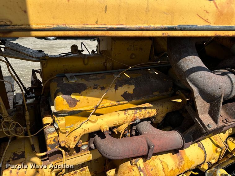 image for item EH4366 1973 Caterpillar D9G dozer