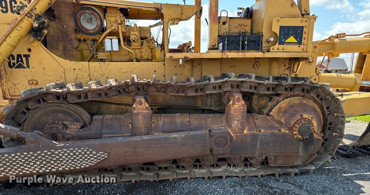 image for item EH4366 1973 Caterpillar D9G dozer