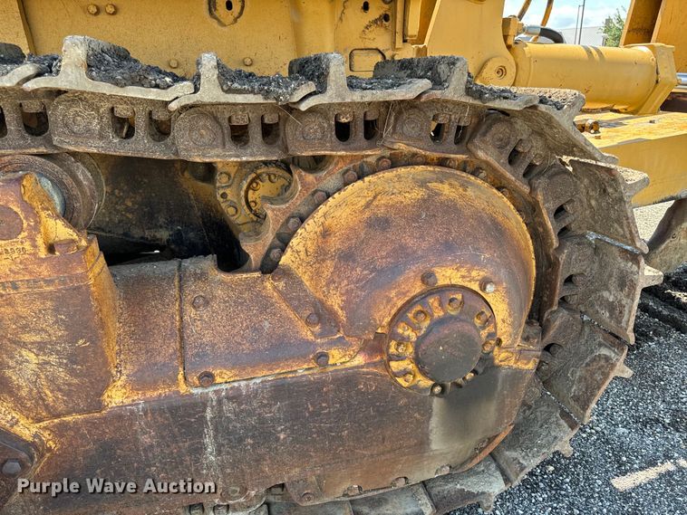image for item EH4366 1973 Caterpillar D9G dozer