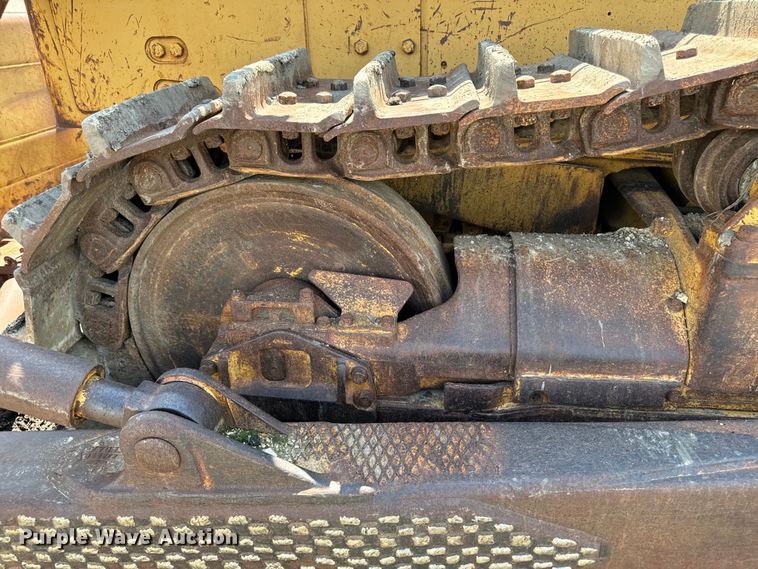image for item EH4366 1973 Caterpillar D9G dozer