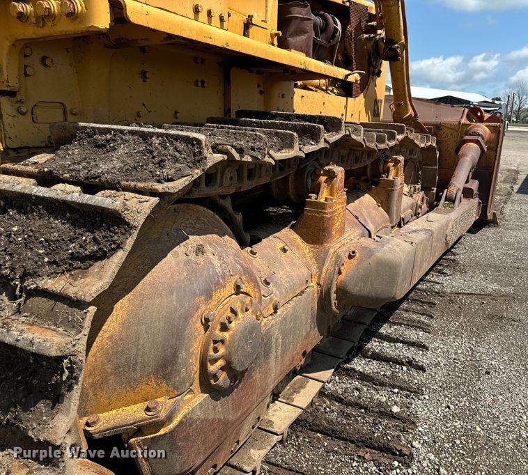 image for item EH4366 1973 Caterpillar D9G dozer