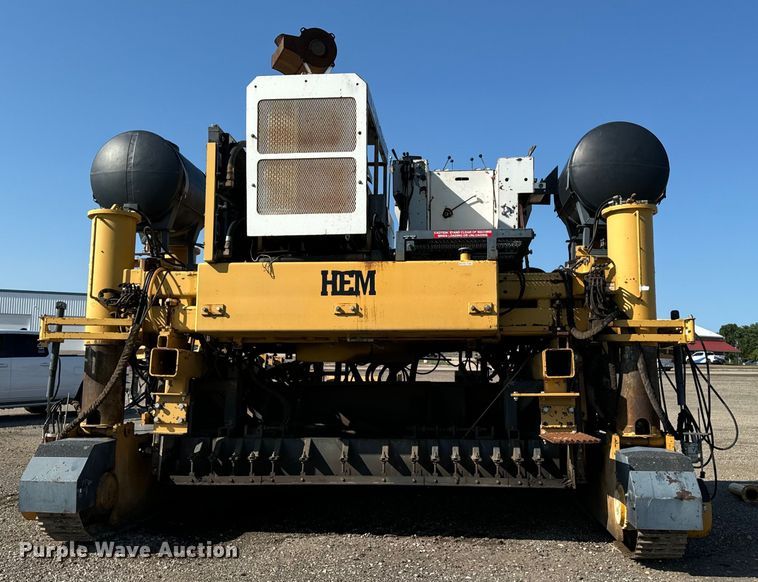 image for item EH4368 HEM 8-16 slip form paver