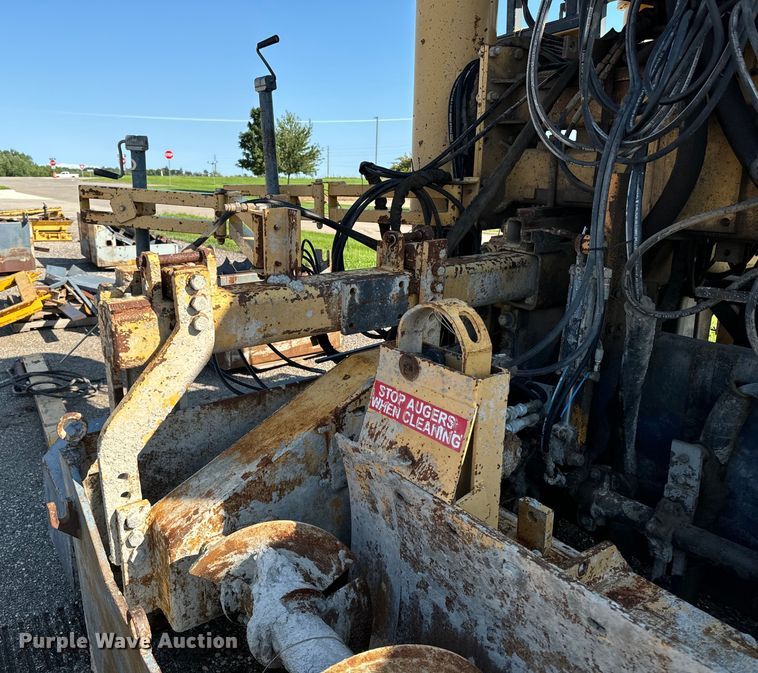 image for item EH4368 HEM 8-16 slip form paver