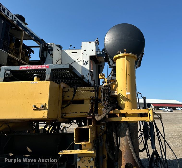 image for item EH4368 HEM 8-16 slip form paver