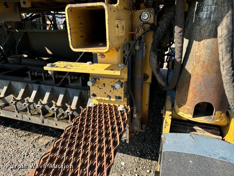 image for item EH4368 HEM 8-16 slip form paver