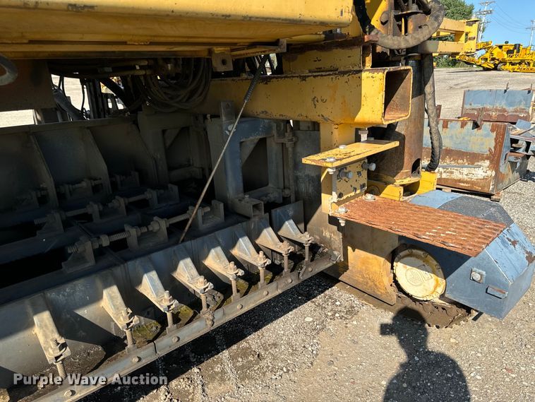 image for item EH4368 HEM 8-16 slip form paver