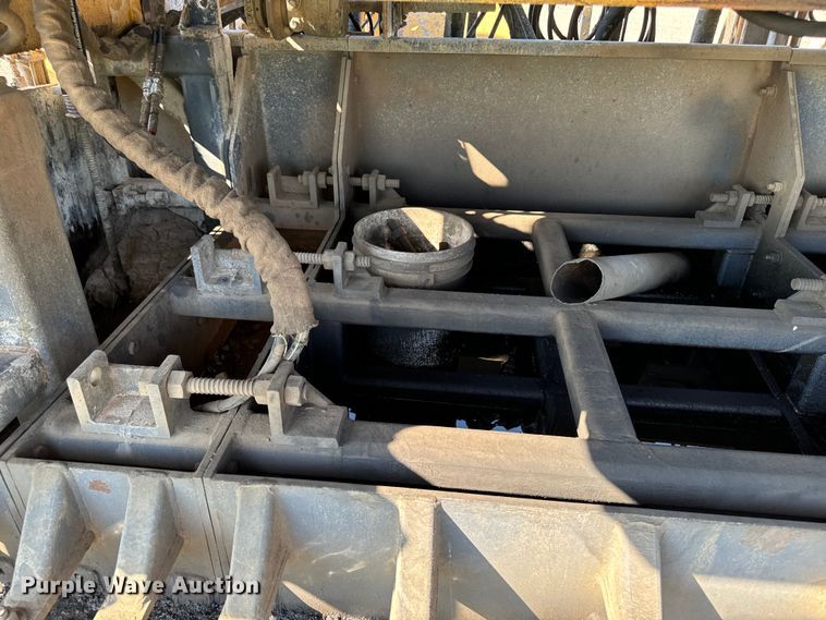 image for item EH4368 HEM 8-16 slip form paver