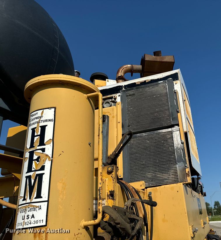 image for item EH4368 HEM 8-16 slip form paver