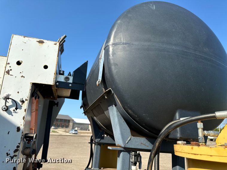 image for item EH4368 HEM 8-16 slip form paver