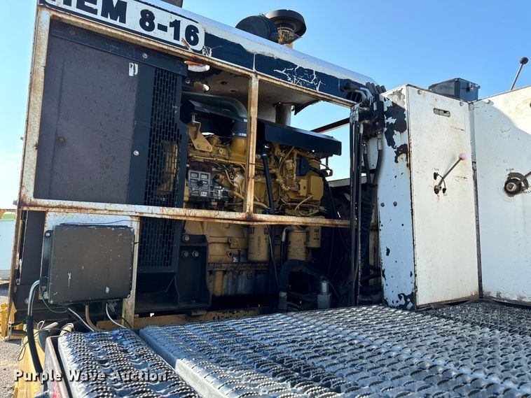 image for item EH4368 HEM 8-16 slip form paver