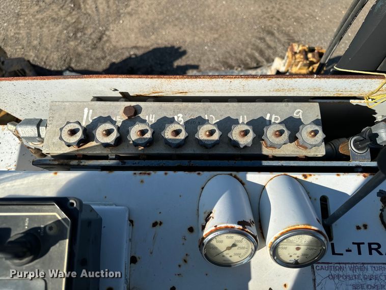 image for item EH4368 HEM 8-16 slip form paver