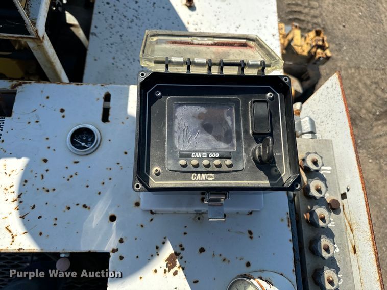 image for item EH4368 HEM 8-16 slip form paver